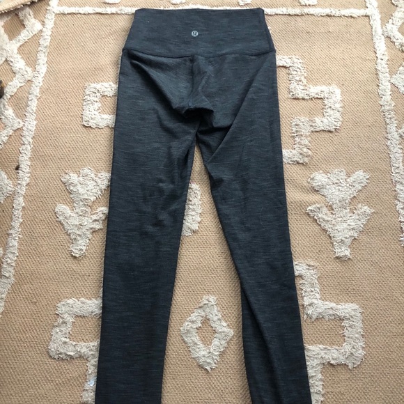 Heathered grey wunder under lululemon leggings - Picture 3 of 8